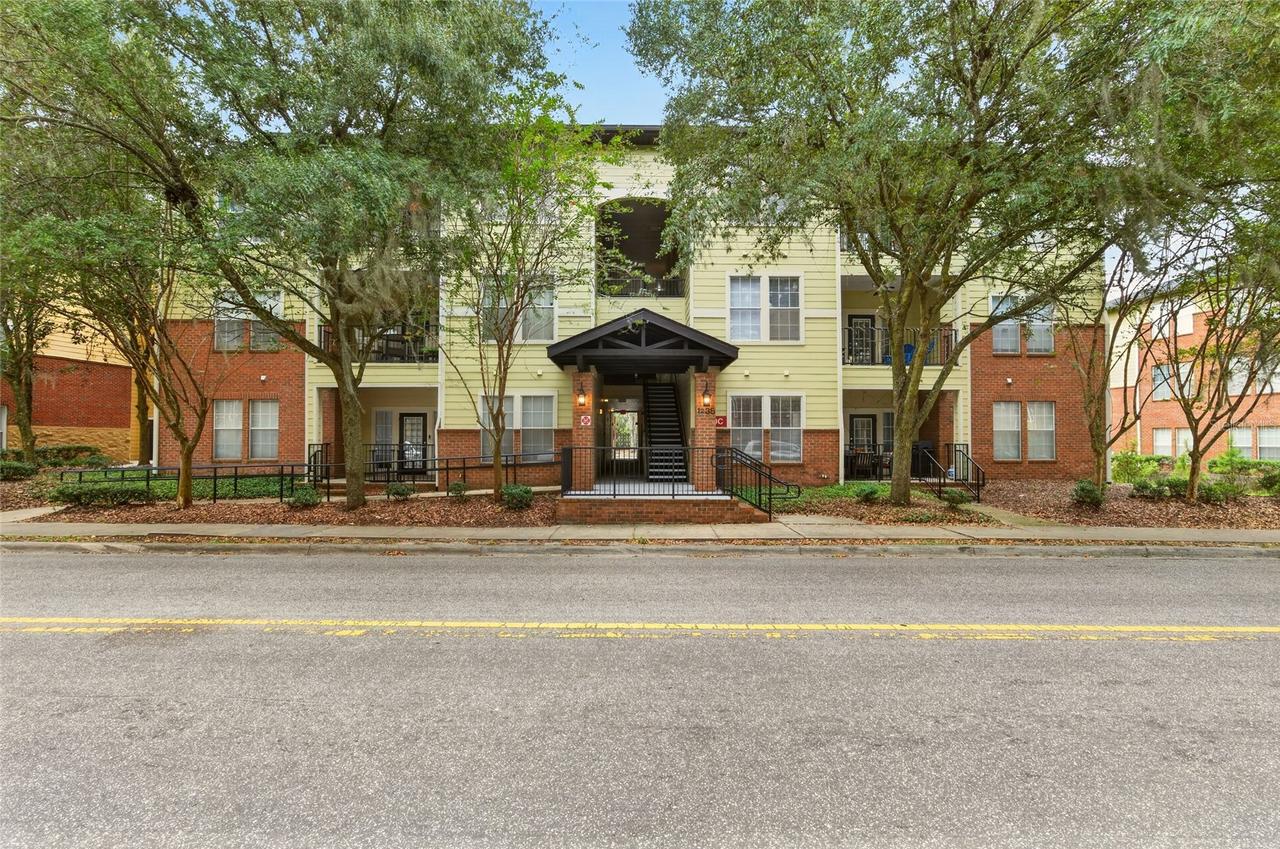 1235 SW 9th Rd. #304, Gainesville, FL 32601