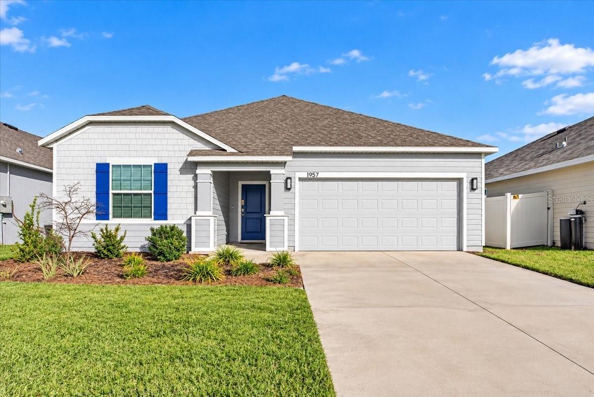 1957 NW 248th Way, Newberry, FL 32669