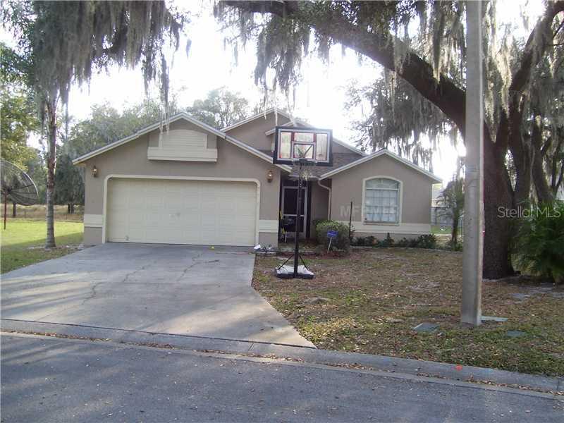 3917 Creek Woods Dr., Plant City, FL 33563