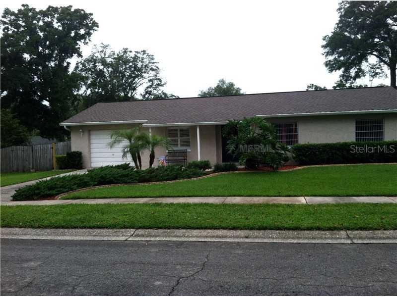 914 Silver Ridge Way, Valrico, FL 33594