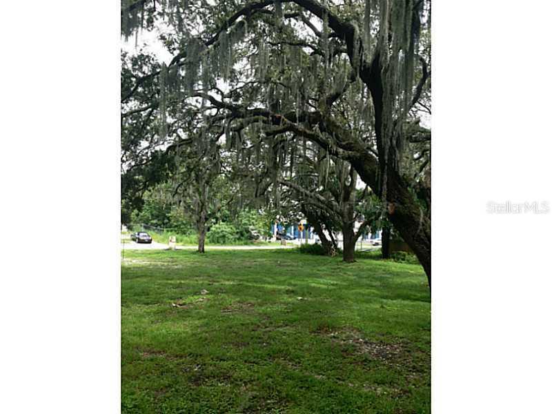 6216 N 50th St., Tampa, FL 33610