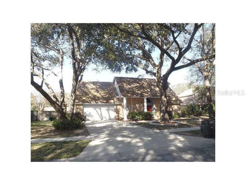 9304 Alanbrooke St., Temple Terrace, FL 33637