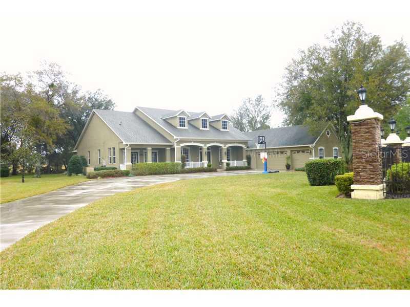 19701 Prince Benjamin Dr., Lutz, FL 33549