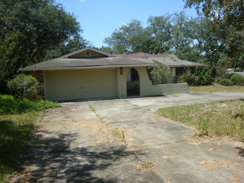 18925 Maple Leaf Dr., Hudson, FL 34667