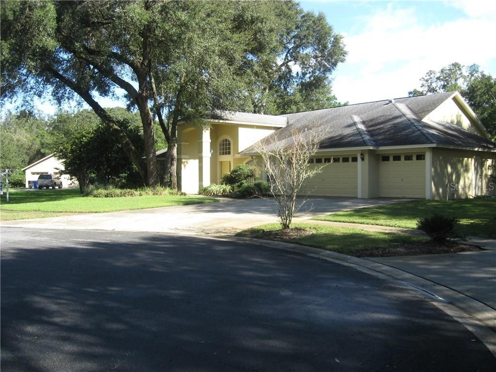 922 Shaded Water Way, Lutz, FL 33549