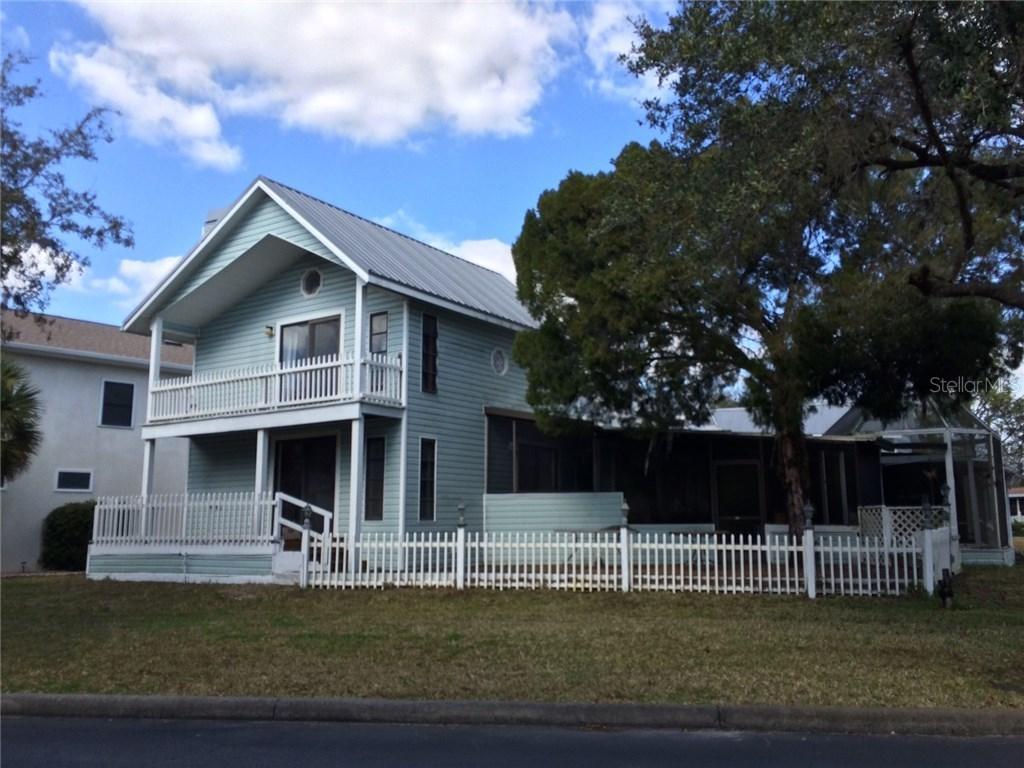 1915 Swanbourne Ln. #32, Lutz, FL 33558