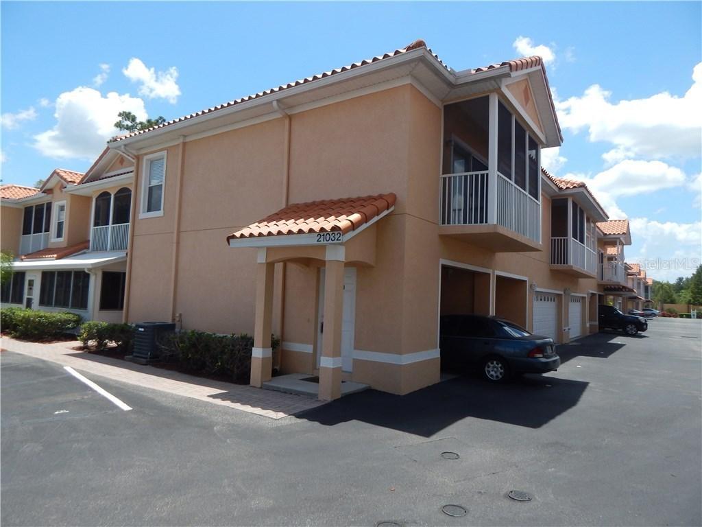 21032 Sunpoint Way #203, Lutz, FL 33558