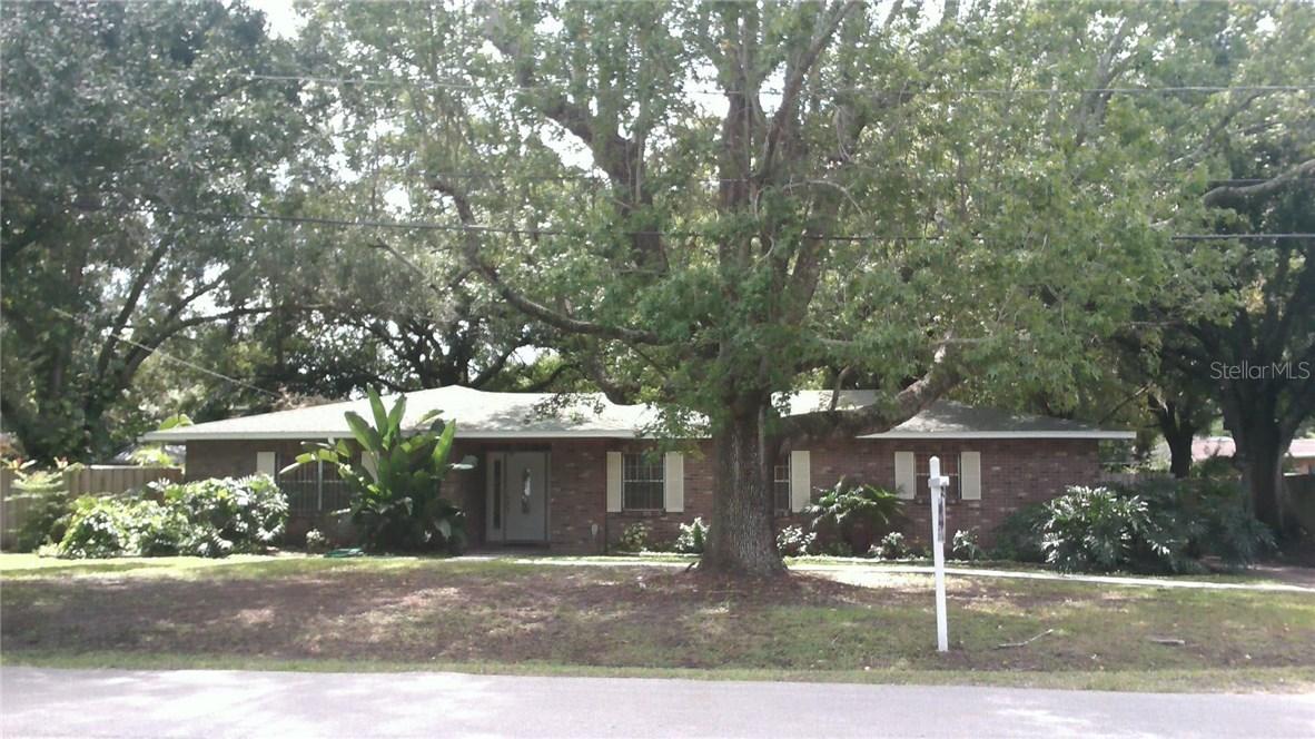 2806 Silver Lake Ave., Tampa, FL 33614