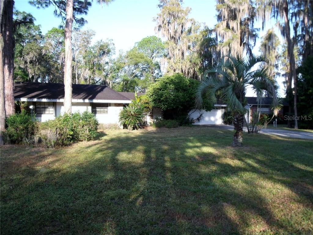 18502 Lake Keen Dr., Lutz, FL 33549