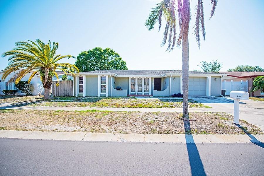 2105 Sugarbush Dr., Holiday, FL 34690