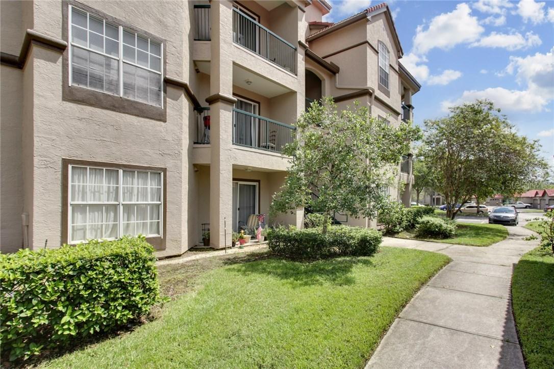 18107 Peregrines Perch Pl. #305, Lutz, FL 33558