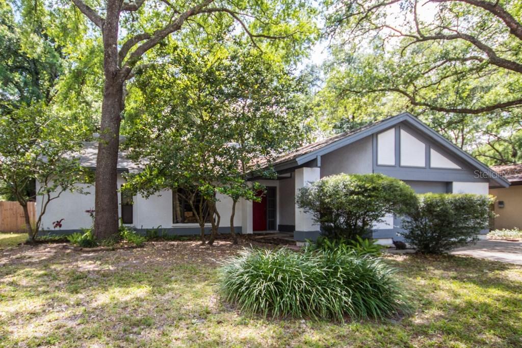 2405 Towery Tr., Lutz, FL 33549
