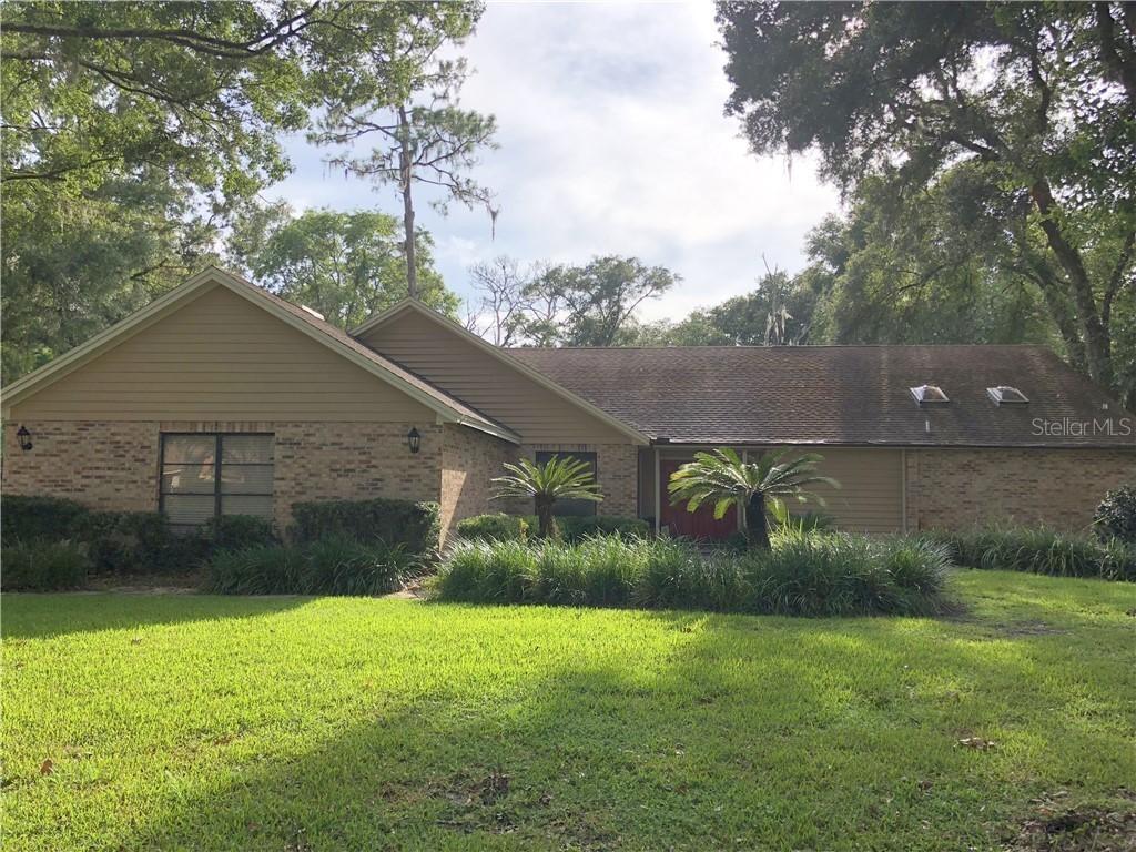 17510 Drake Ct., Lutz, FL 33559