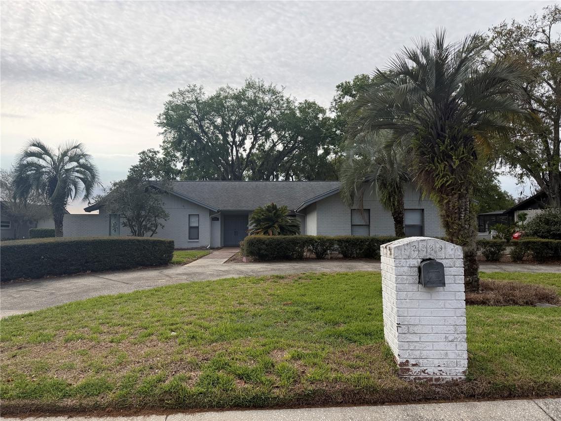 2889 Hammock Dr., Plant City, FL 33566
