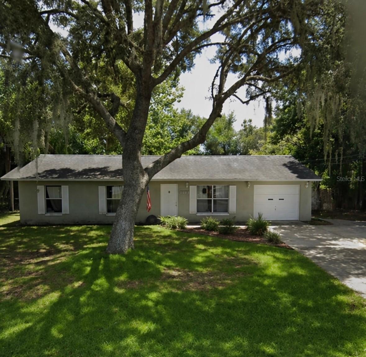 2420 Nectarine Rd., DeLand, FL 32724