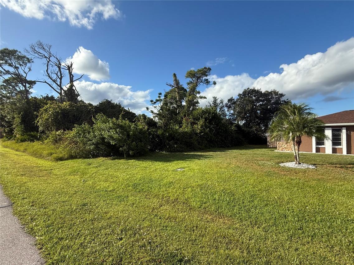 21442 Chipman Ave., Port Charlotte, FL 33954