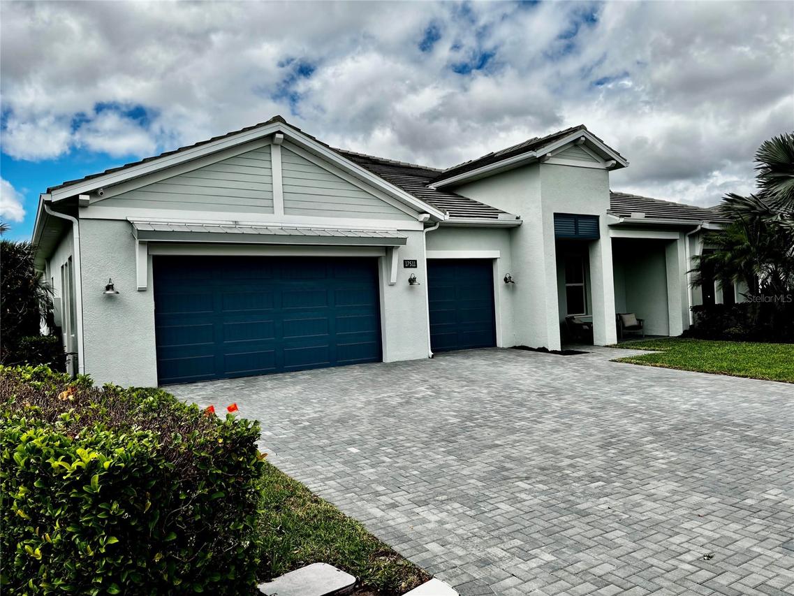 17511 Fairwinds Dr., Bradenton, FL 34202