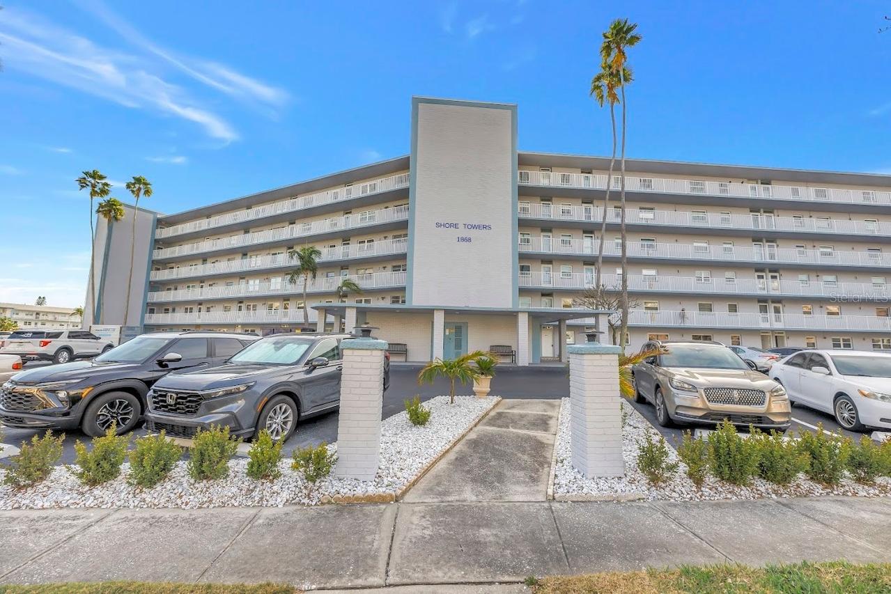 1868 Shore Dr. #106, South Pasadena, FL 33707