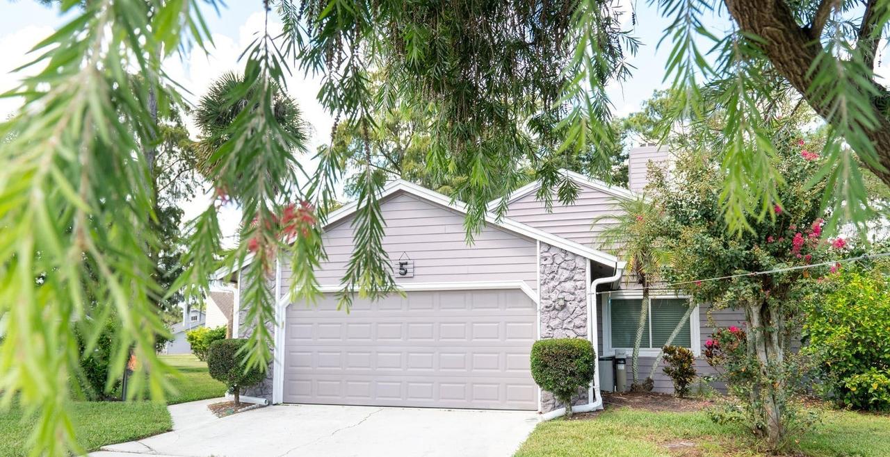 5 Skimmer Cir., Daytona Beach, FL 32119