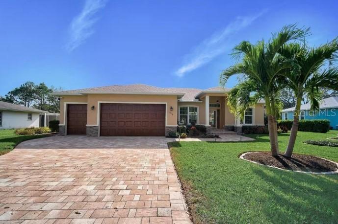 808 Magellan Dr., Sarasota, FL 34243