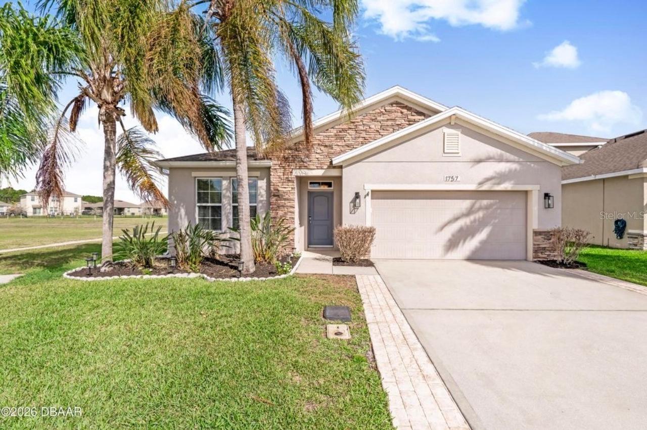 1757 Savannah Ln., Port Orange, FL 32128