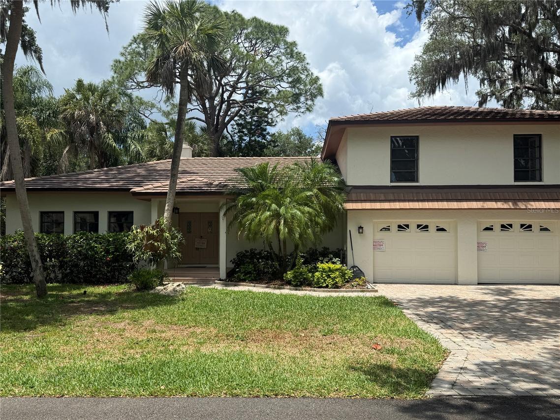 4533 Friar Tuck Ln., Sarasota, FL 34232