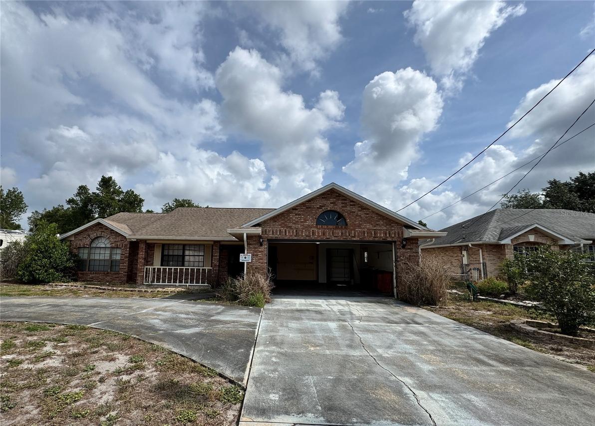 1466 Malaluka St., Deltona, FL 32725