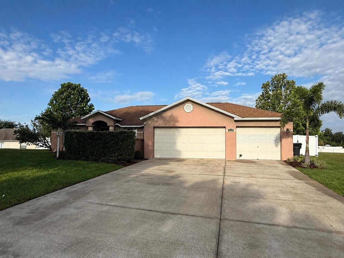 8262 Westmont Terrace Dr., Lakeland, FL 33810