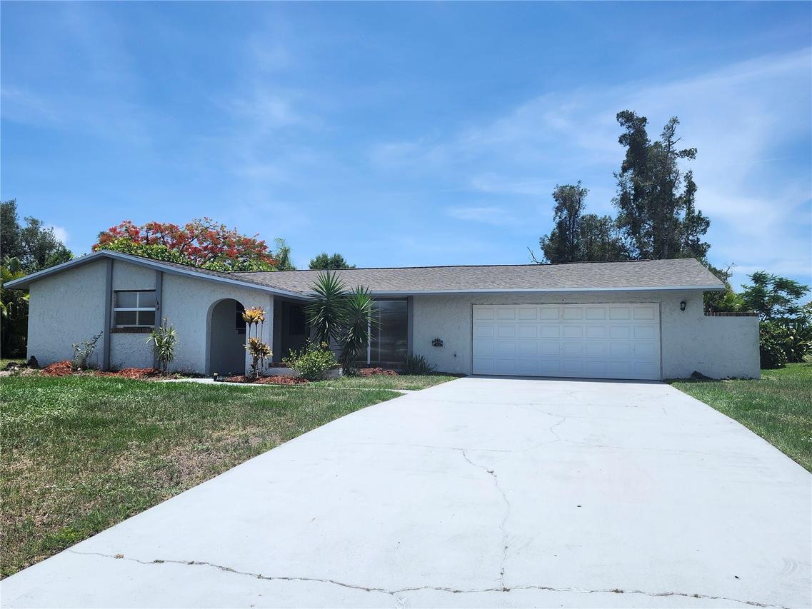 146 Caddy Rd., Rotonda West, FL 33947