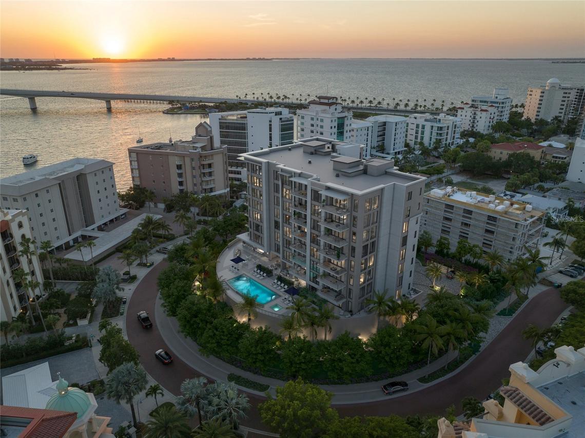 325 Golden Gate Point #502, Sarasota, FL 34236
