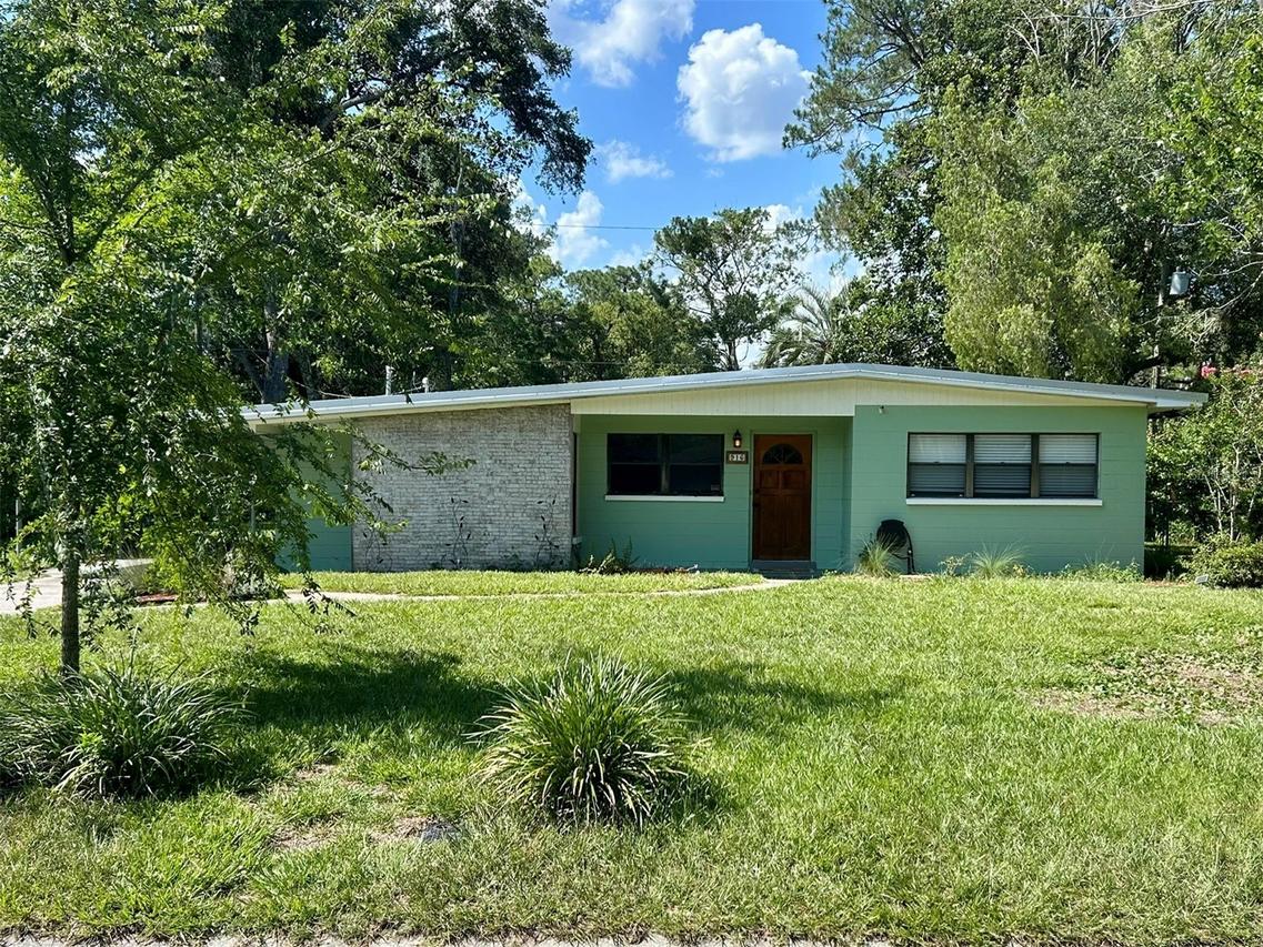 916 NE 20th Ave., Gainesville, FL 32609