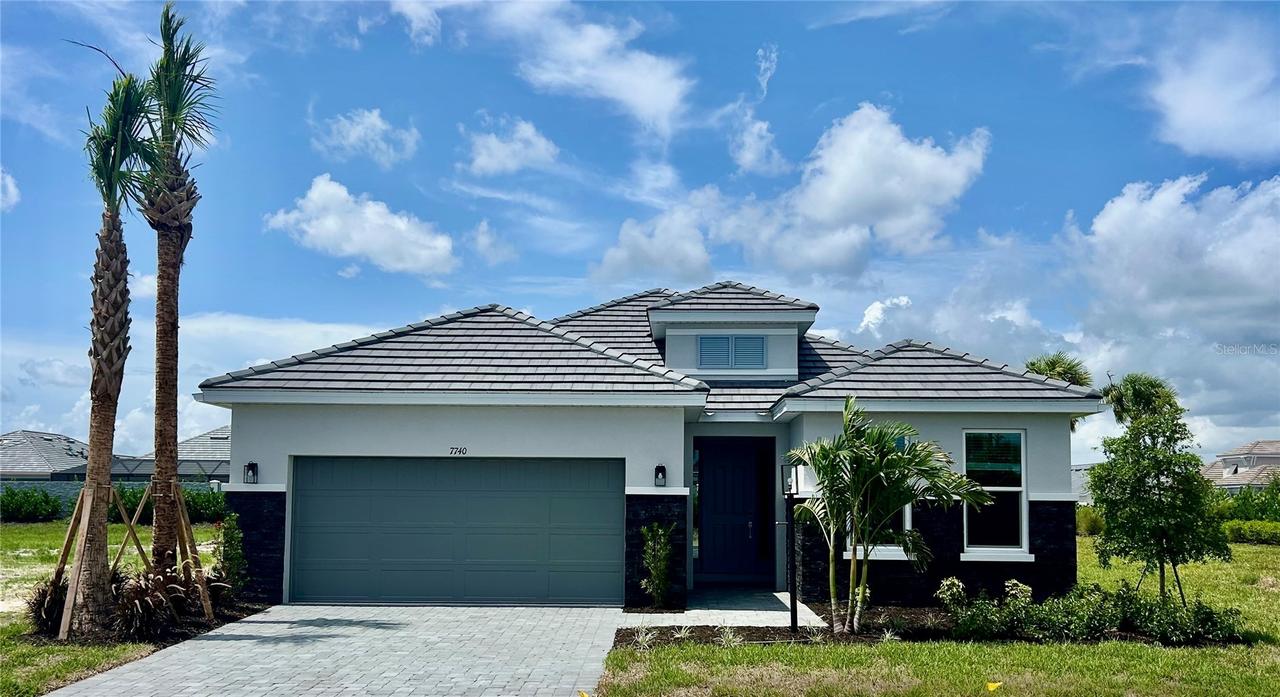 7740 Blue Moon Run, Sarasota, FL 34241