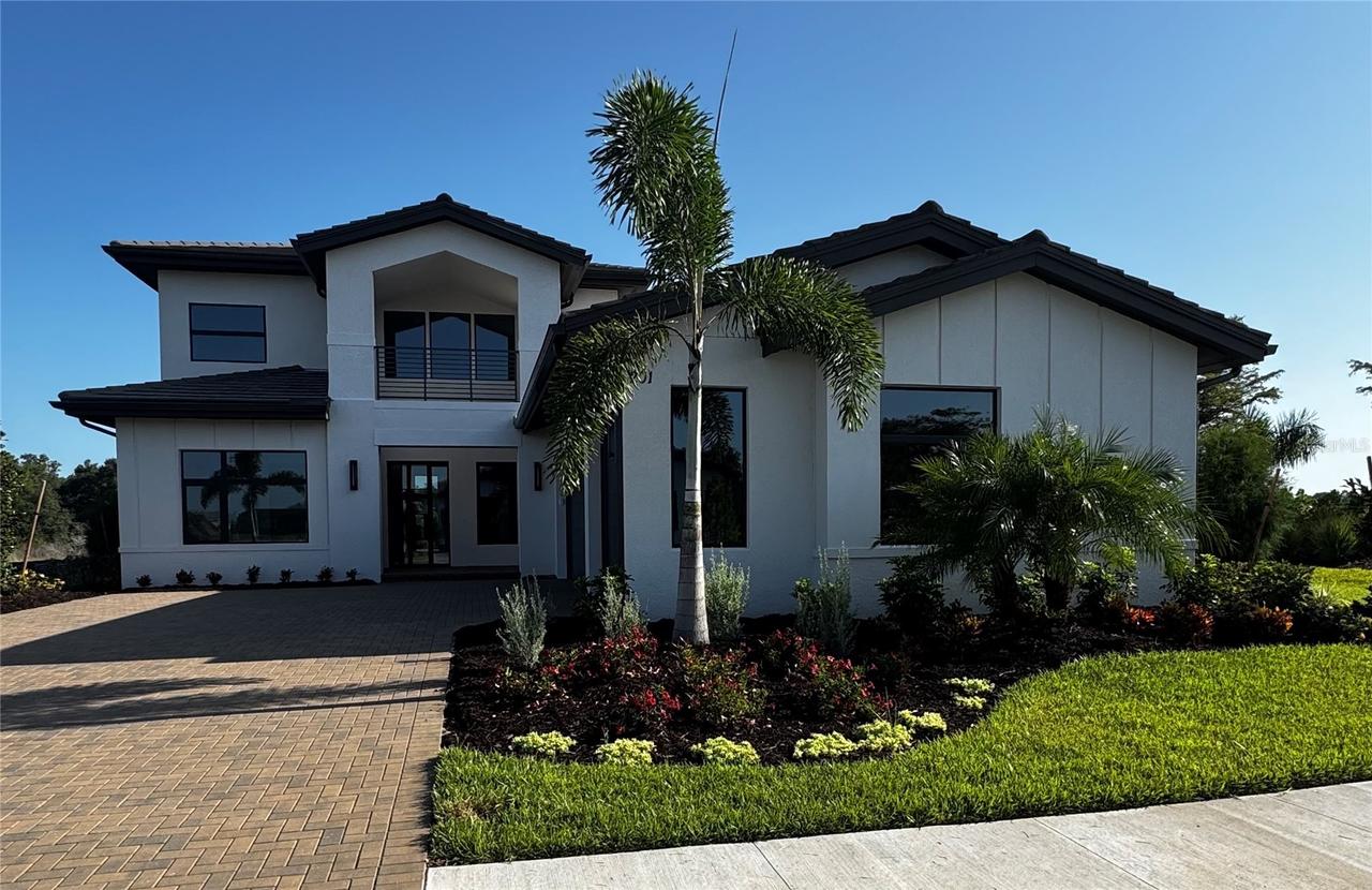201 Blue Pearl Ct., Sarasota, FL 34240