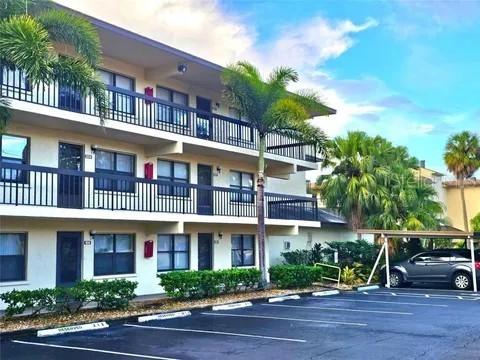 425 30th Ave. #C210, Bradenton, FL 34205