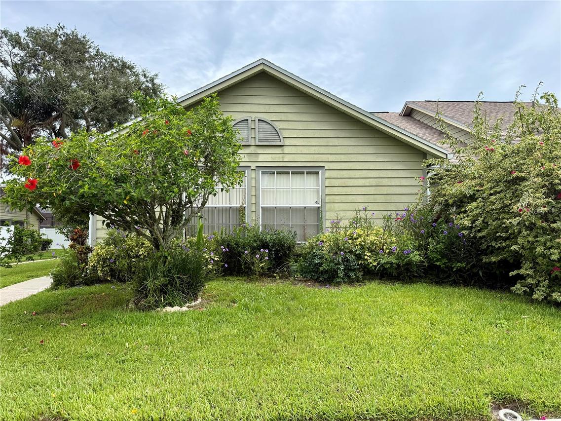 2366 Bentley Dr., Palm Harbor, FL 34684