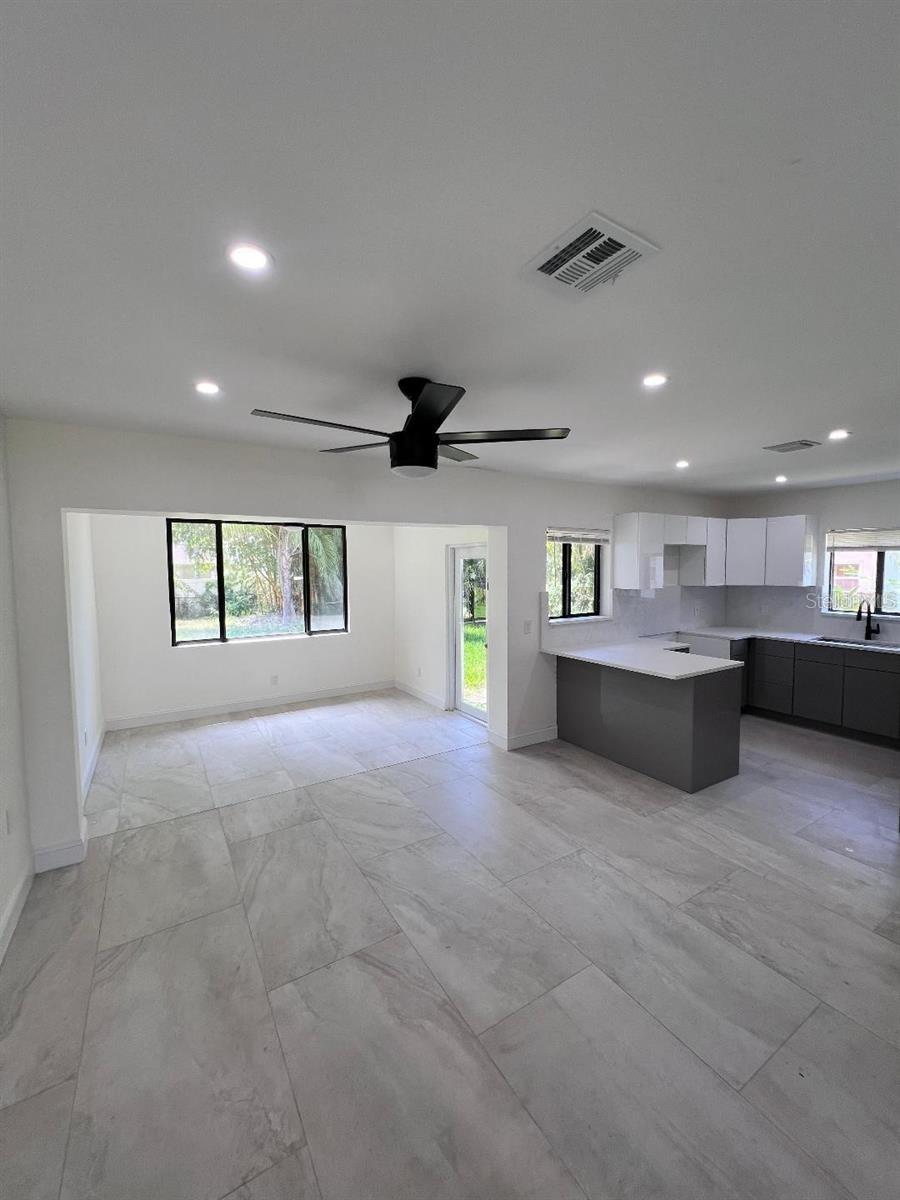 1718 Bayshore Blvd., Dunedin, FL 34698