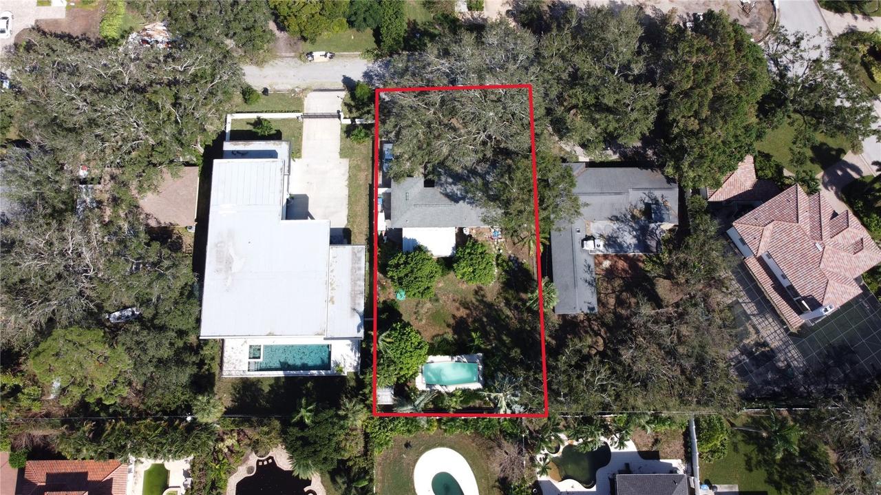 116 Laredo Way, St Petersburg, FL 33704