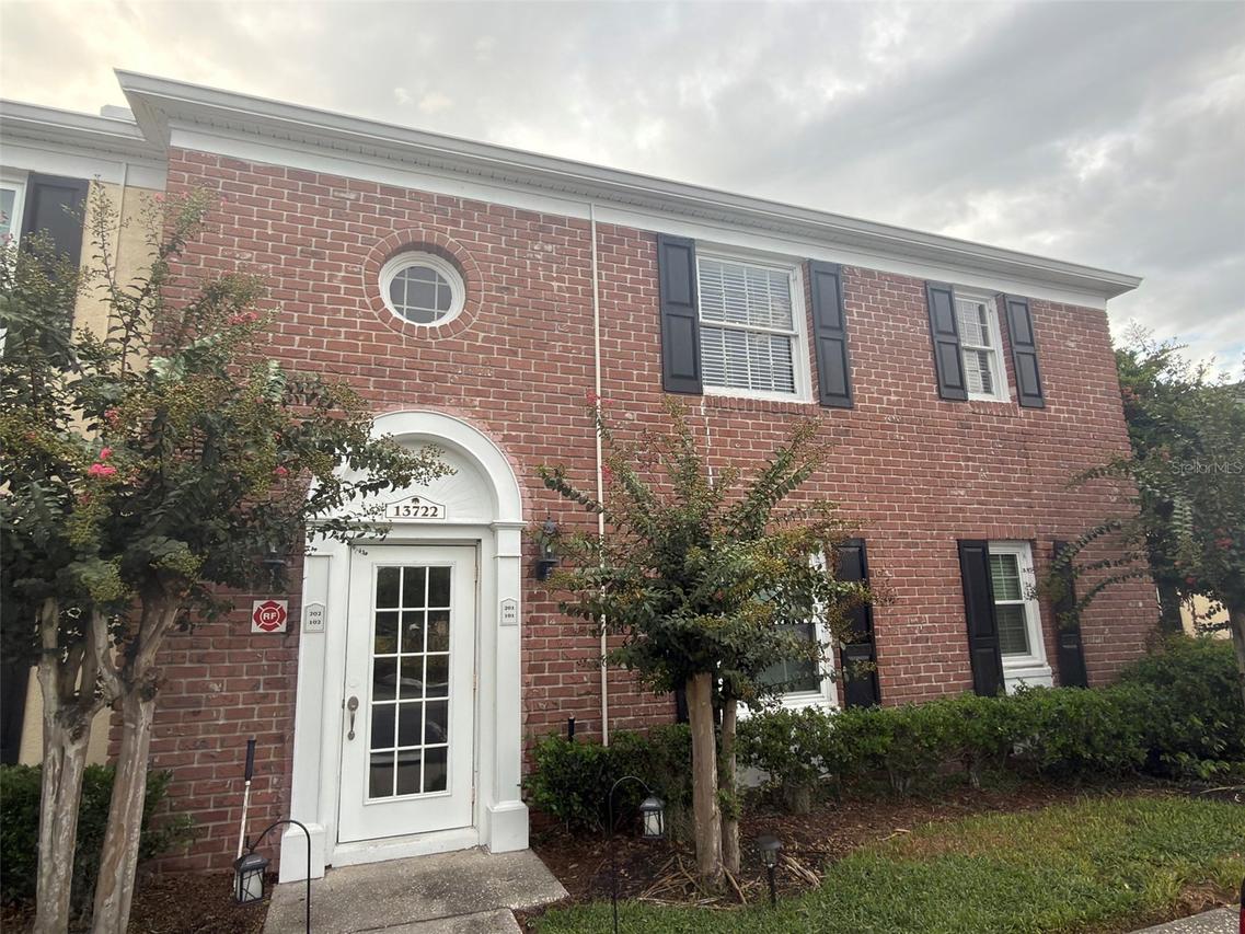 13722 Orange Sunset Dr. #201, Tampa, FL 33618