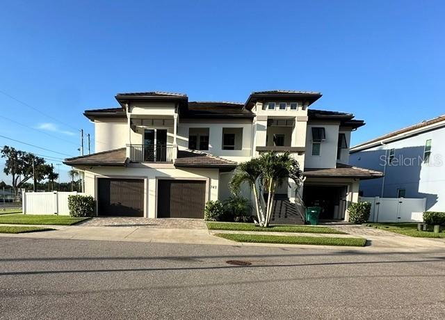 743 Seabreeze Ln., Palm Harbor, FL 34683