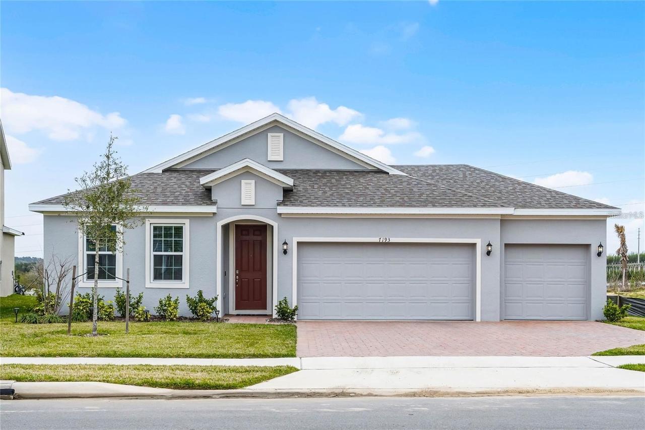 7193 Dilly Lake Ave., Groveland, FL 34736