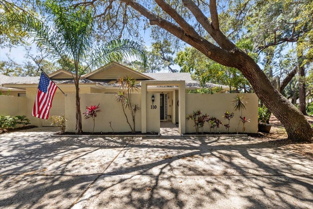 110 Parkside Colony Dr., Tarpon Springs, FL 34689