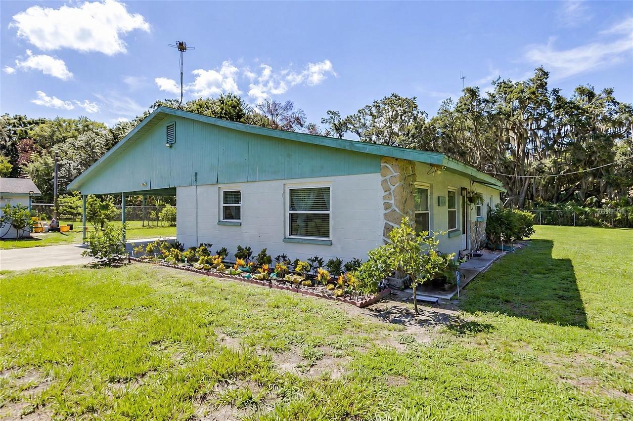 2455 Arnaz Dr., Mulberry, FL 33860