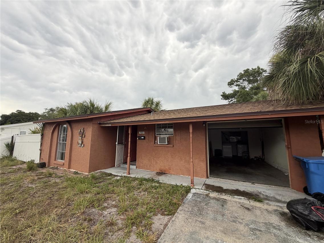 7933 Woodvine Cir., Tampa, FL 33615