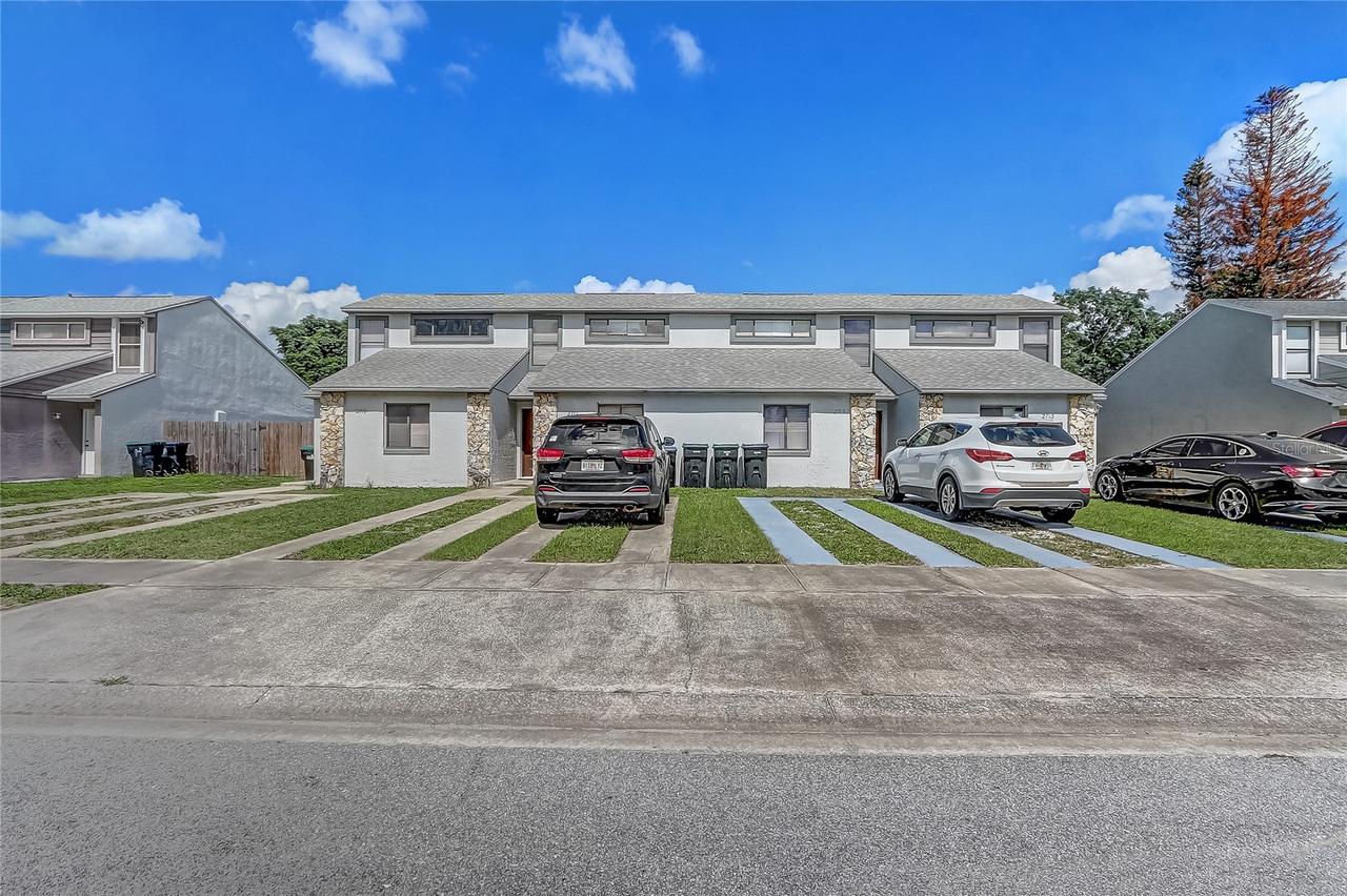 2717 Hunt Club Ln., Orlando, FL 32826