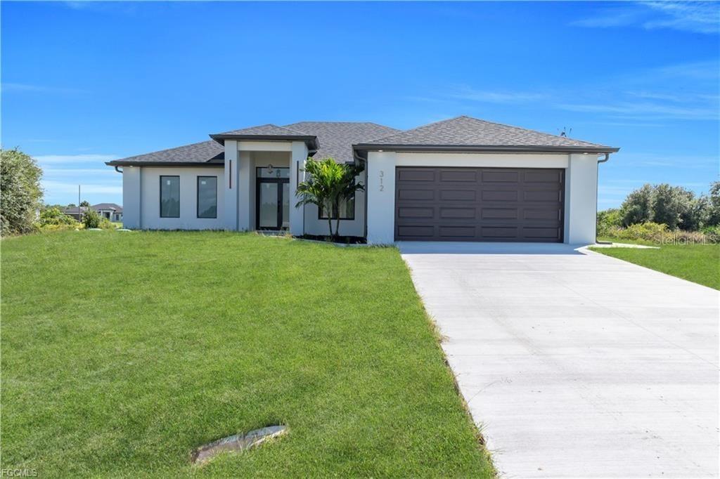 312 Pembroke St., Lehigh Acres, FL 33974
