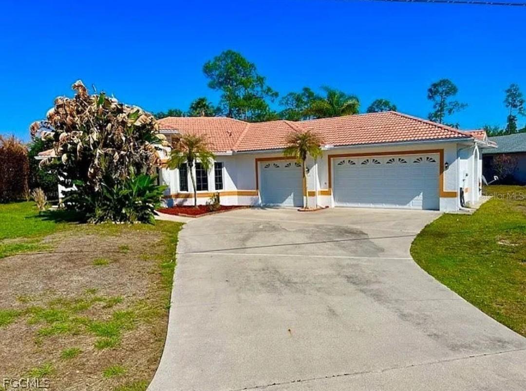 914 Mcarthur Ave., Lehigh Acres, FL 33936
