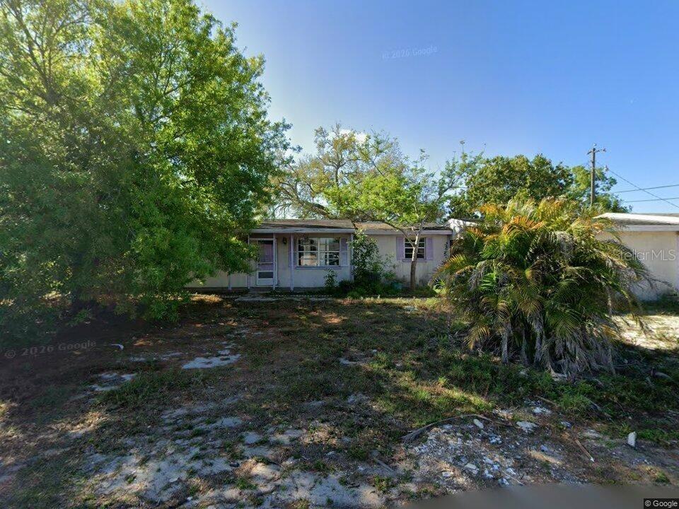 5102 20th St., Bradenton, FL 34207