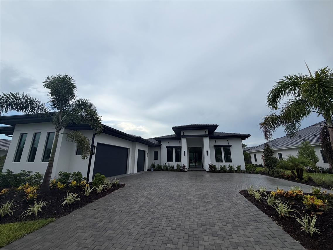 121 Blue Mist Way, Sarasota, FL 34240