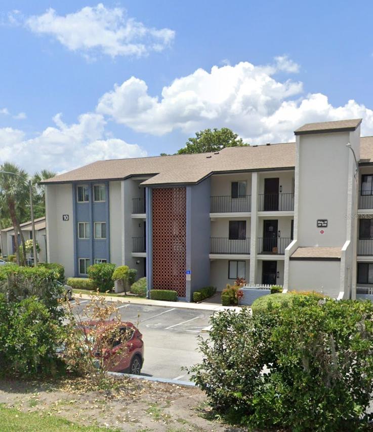 10 Escondido Cir. #91, Altamonte Springs, FL 32701