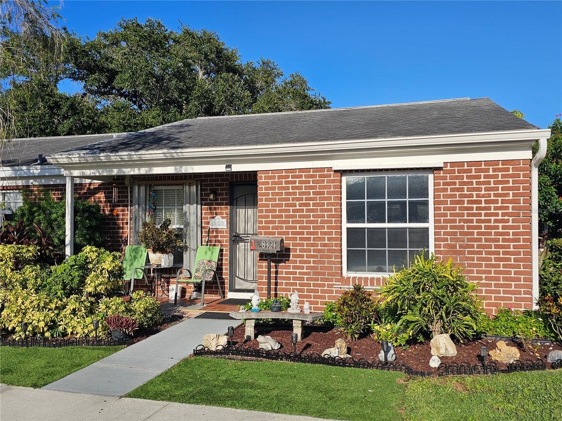 8321 9th Way, St Petersburg, FL 33702